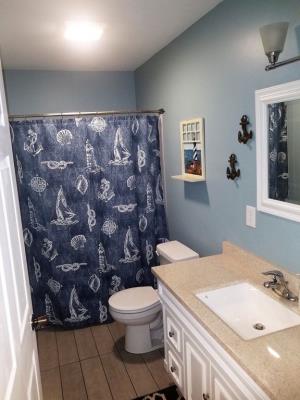 Full Bathroom | Linens and Towels Provided